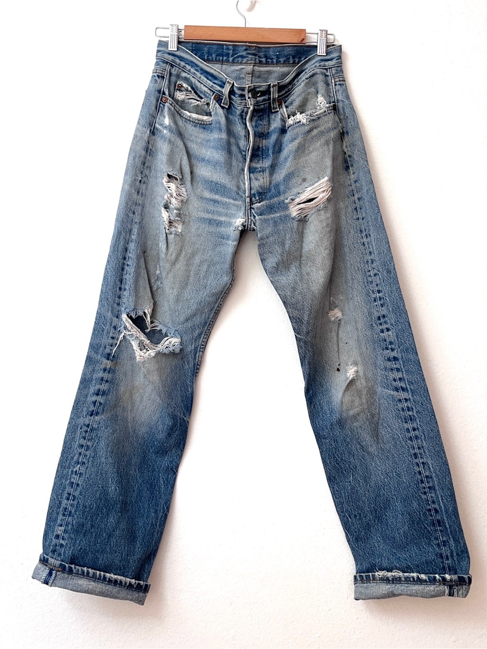Thrashed Vintage Levi's 501 Jeans Baggy Fit Perfect Fade 546 stamp